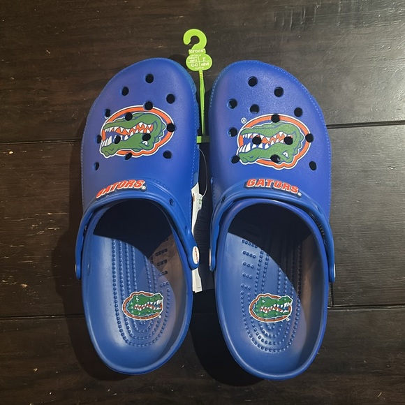 Brand NWT Crocs University of Florida Classic Clog Men’s size 9 Women’s size 11 - Picture 2 of 3